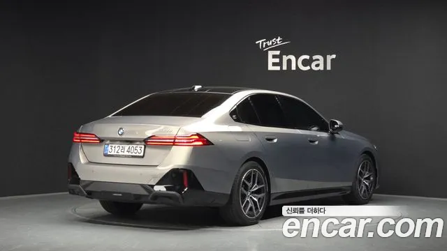 BMW 5 серии 2025 thumb 9
