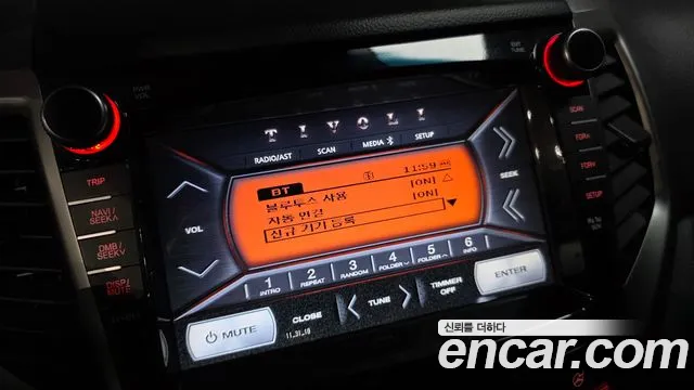 KGM Tivoli 2016 thumb 4