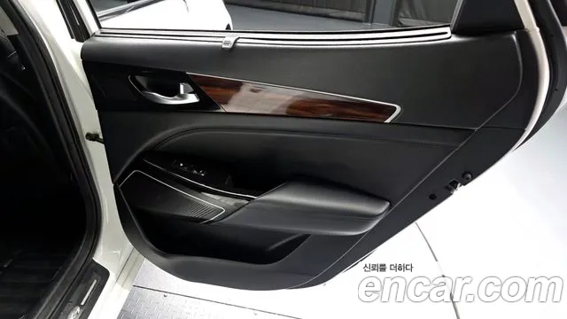 Kia K7 2016 thumb 9