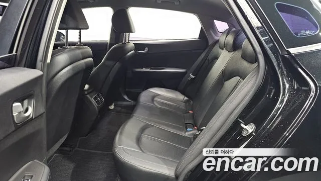 Kia K5 2017 thumb 12