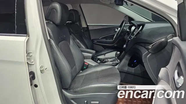 Hyundai Santafe 2016 thumb 6