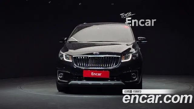 Kia Carnival 2015 thumb 8