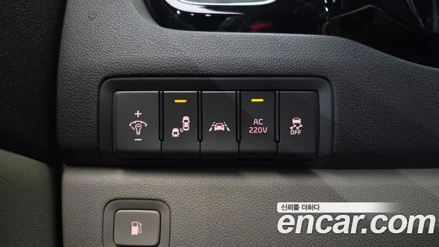 Kia Carnival 2015 thumb 3