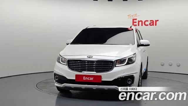 Kia Carnival 2016 thumb 11