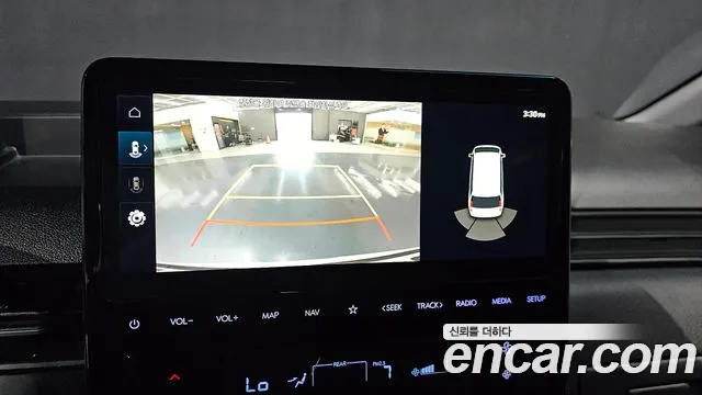 Hyundai Staria 2024 thumb 11