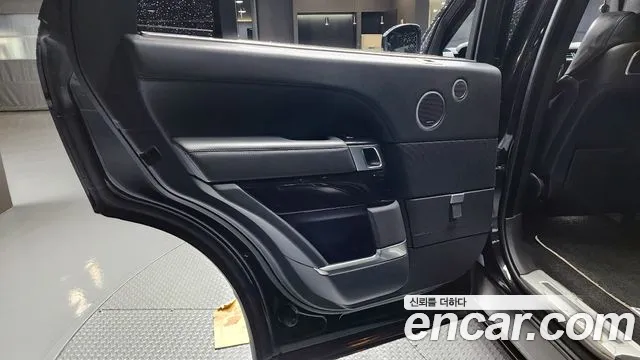 Land Rover Range Rover 2017 thumb 7