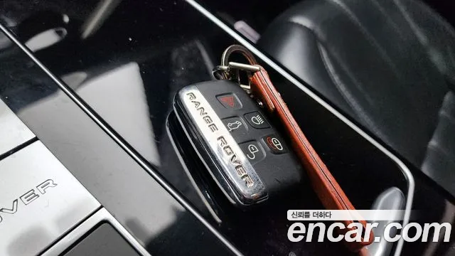 Land Rover Range Rover 2017 thumb 4