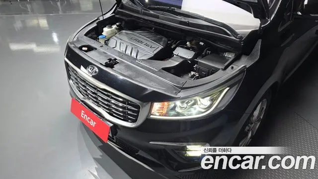 Kia Carnival 2018 thumb 8