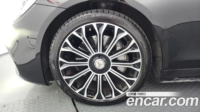 Mercedes-Benz S-Class 2018 thumb 10