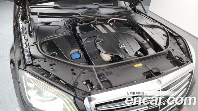 Mercedes-Benz S-Class 2018 thumb 8