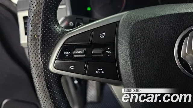 KGM Rexton 2018 thumb 4