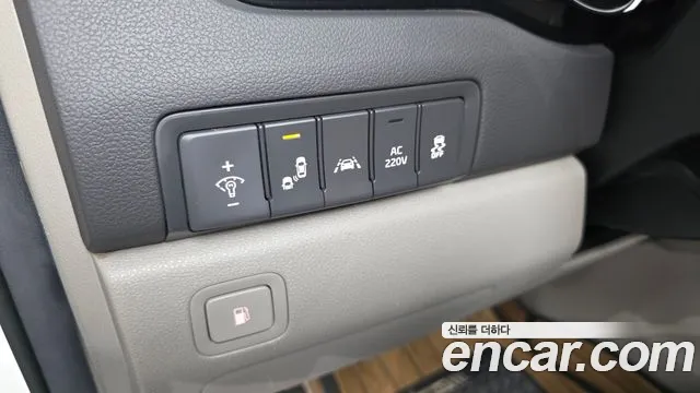 Kia Carnival 2016 thumb 3