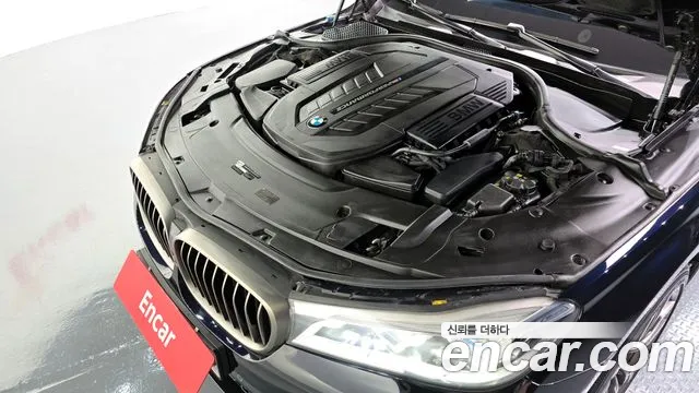 BMW 7 серии 2018 thumb 2