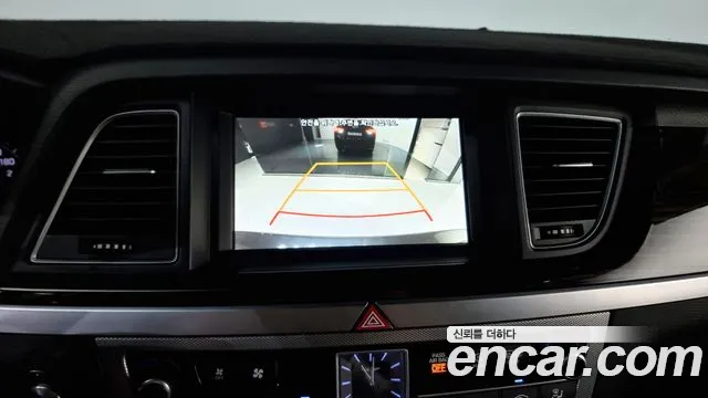 Genesis G80 2018 thumb 11