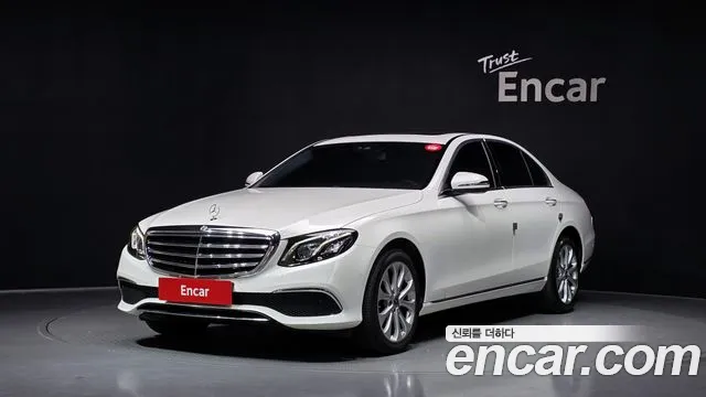 Mercedes-Benz E-Class 2019 thumb 7