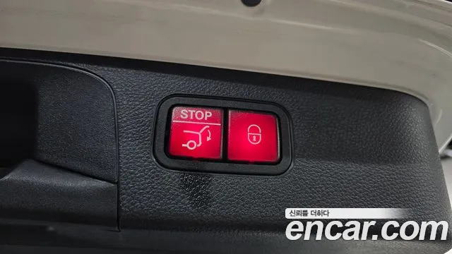 Mercedes-Benz GLC 2016 thumb 10