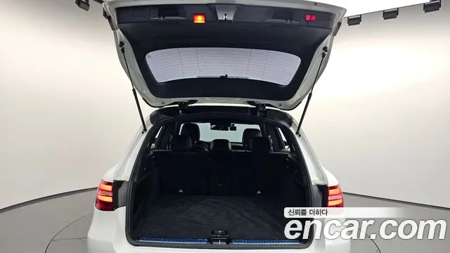 Mercedes-Benz GLC 2016 thumb 12