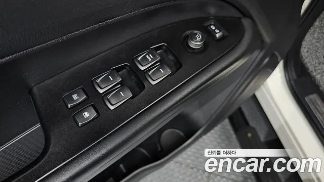KGM Rexton 2021 thumb 8