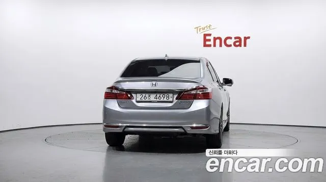 Honda Accord 2017 thumb 9