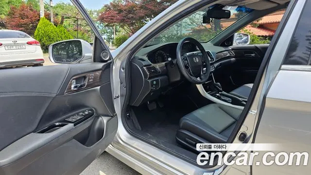 Honda Accord 2017 thumb 2