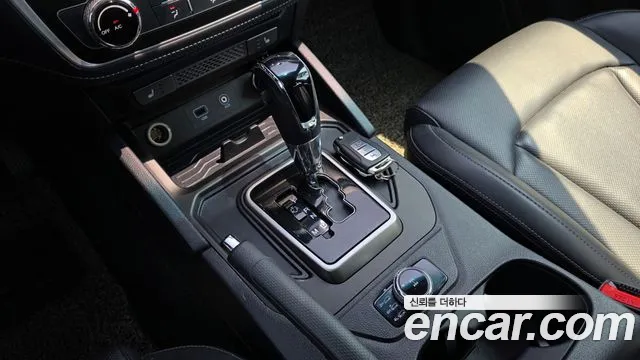 KGM Rexton 2018 thumb 6