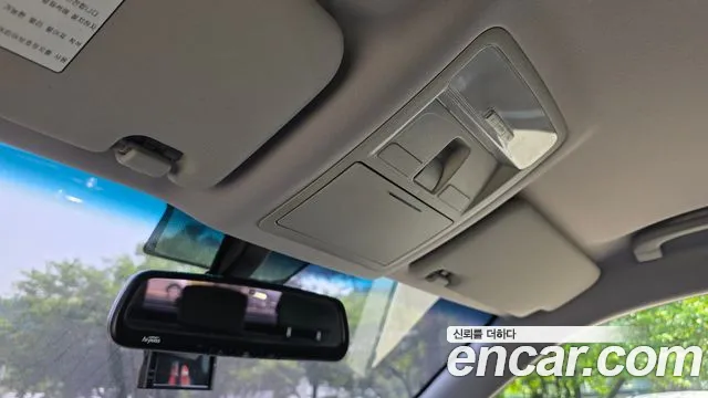 KGM Rexton 2018 thumb 11