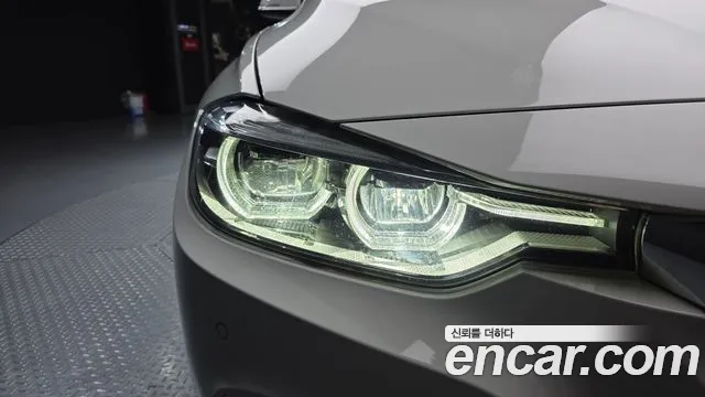 BMW 3 серии 2018 thumb 12