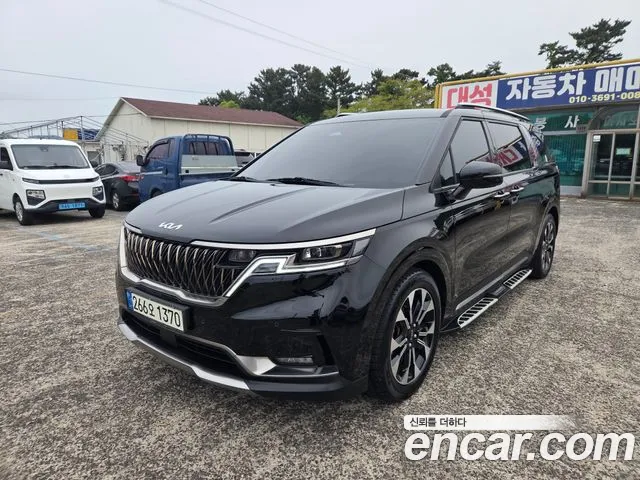 Kia Carnival 2021 thumb 2