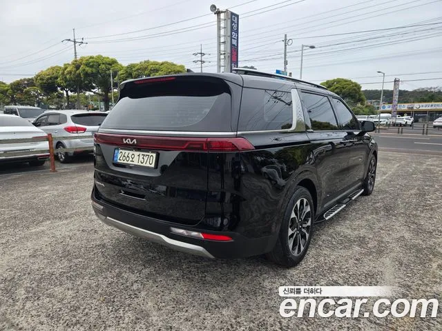 Kia Carnival 2021 thumb 5