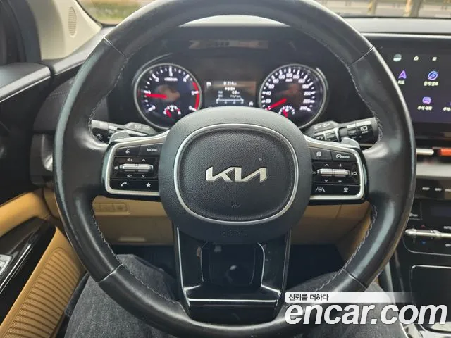 Kia Carnival 2021 thumb 3