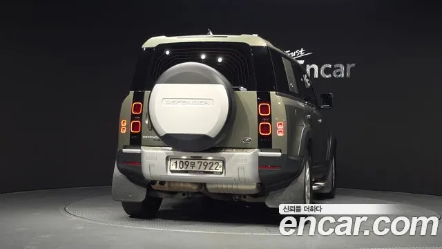 Land Rover Defender 2020 thumb 6