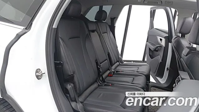 Audi Q7 2019 thumb 8