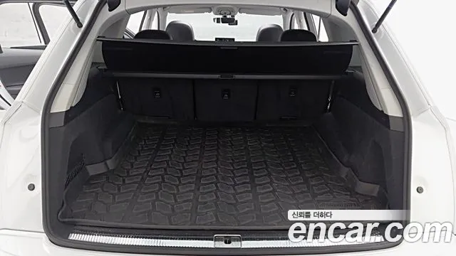 Audi Q7 2019 thumb 2
