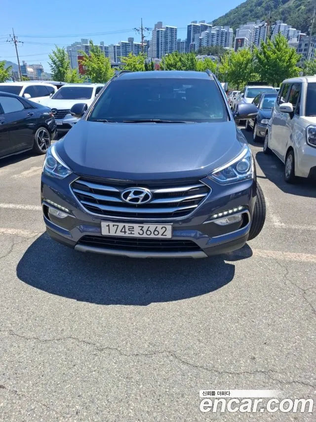 Hyundai Santafe 2017 thumb 8