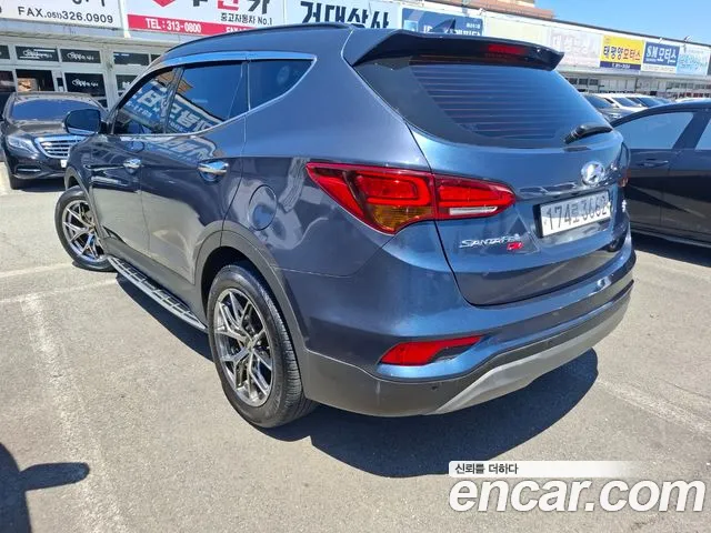 Hyundai Santafe 2017 thumb 12