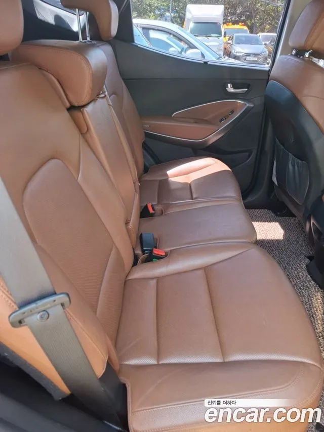 Hyundai Santafe 2017 thumb 7