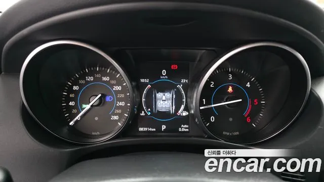 Jaguar XE 2017 thumb 3