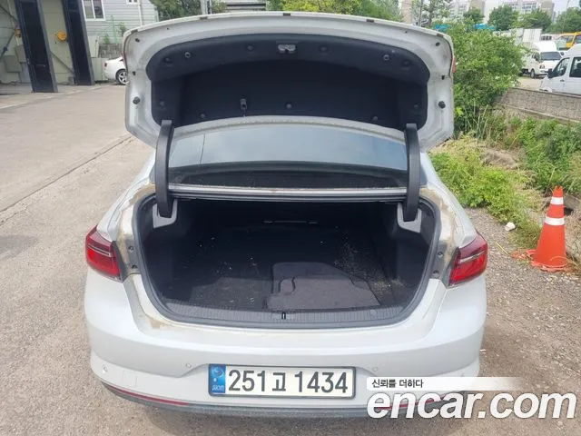 Renault SM6 2021 thumb 10