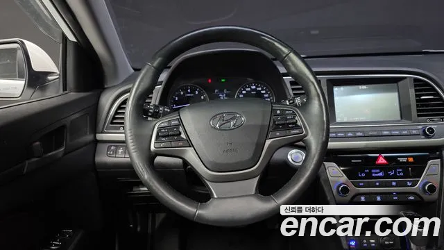 Hyundai AD 2016 thumb 4