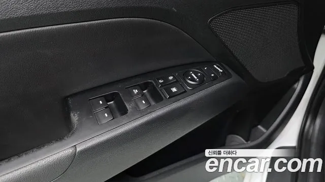 Hyundai AD 2016 thumb 9