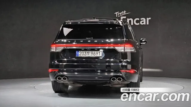 Lincoln Aviator 2023 thumb 2