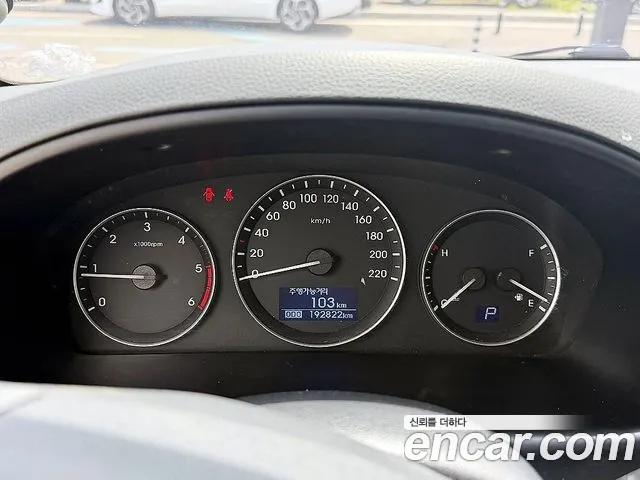 Hyundai Staria 2020 thumb 6