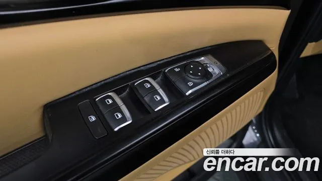 Kia Carnival 2021 thumb 11