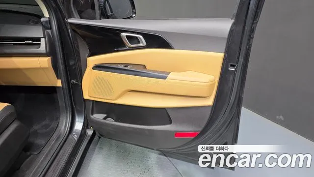 Kia Carnival 2021 thumb 12