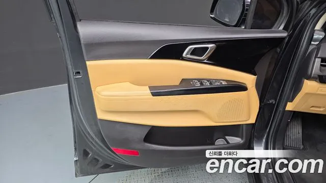 Kia Carnival 2021 thumb 6