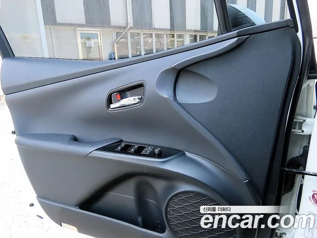 Toyota Prius 2018 thumb 8