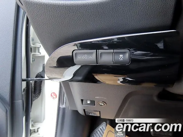 Toyota Prius 2018 thumb 6