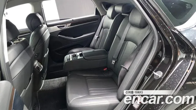 Genesis G80 2018 thumb 2