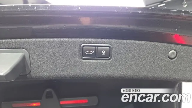 Genesis G80 2018 thumb 4