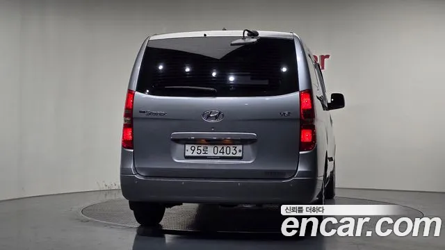 Hyundai Staria 2018 thumb 2